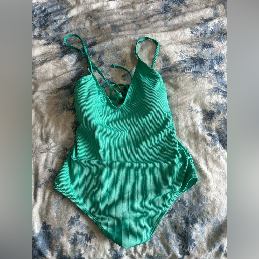 Plunge V-Neck Green One-Piece Tie Backless One Piece Size S